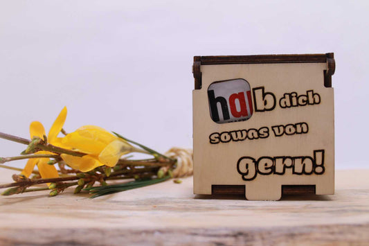 Hanuta Geschenkbox in hochwertiger Holzbox mit graviertem Liebesspruch und original Hanuta, perfektes liebevolles Geschenk und nachhaltige Hanutaverpackung