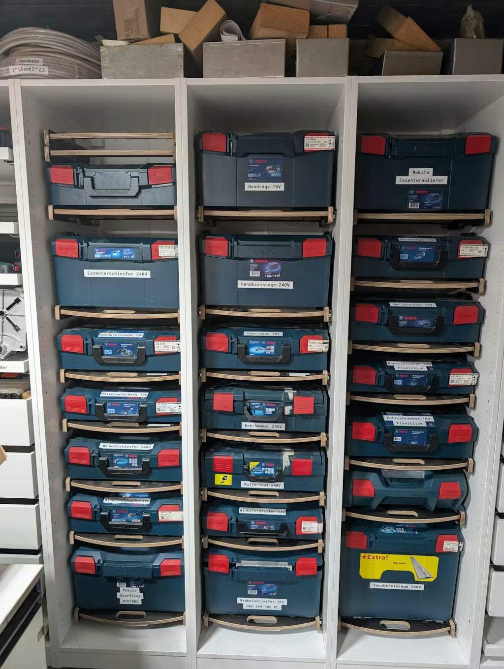 Ikea Pax Kleiderschrank passt perfekt ins Schlafzimmer