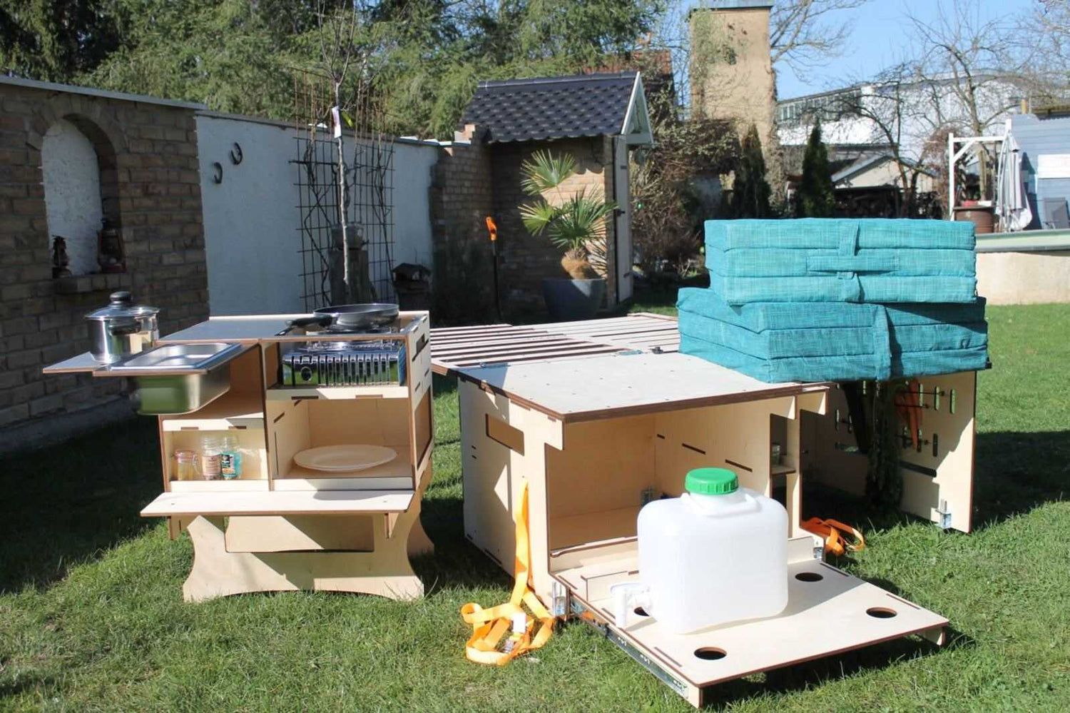 Outdoor camping and garden equipment for versatile Freizeit activities