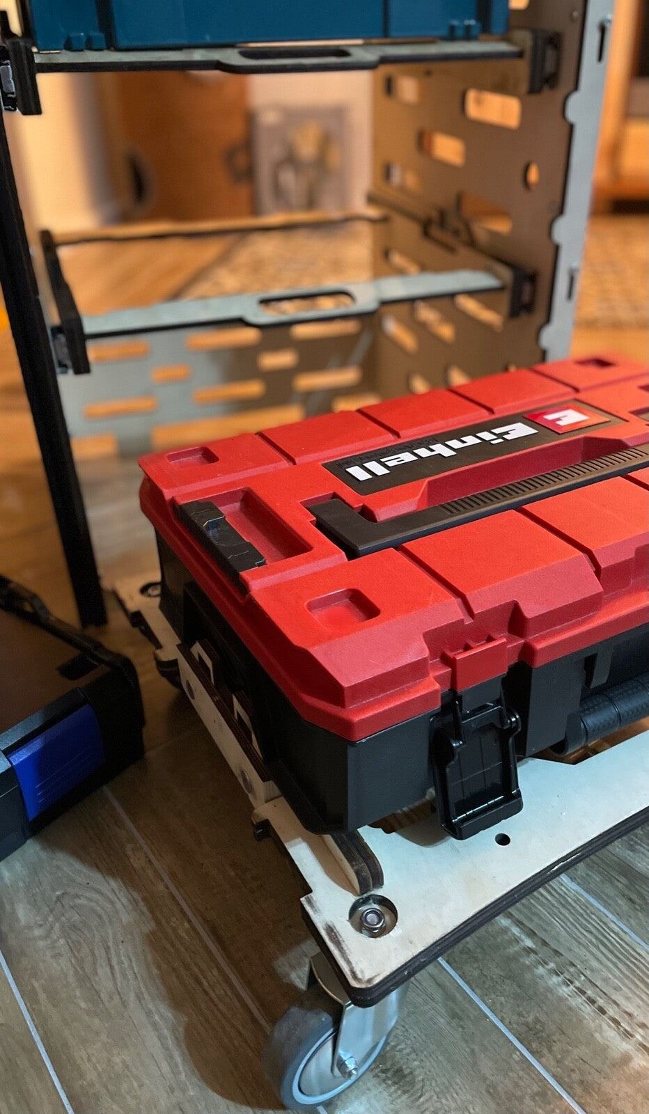 Arbeitsplatte für L-Boxx als mobile, stabile Arbeitsfläche mit Lochraster für Werkstatt und Baustelle
