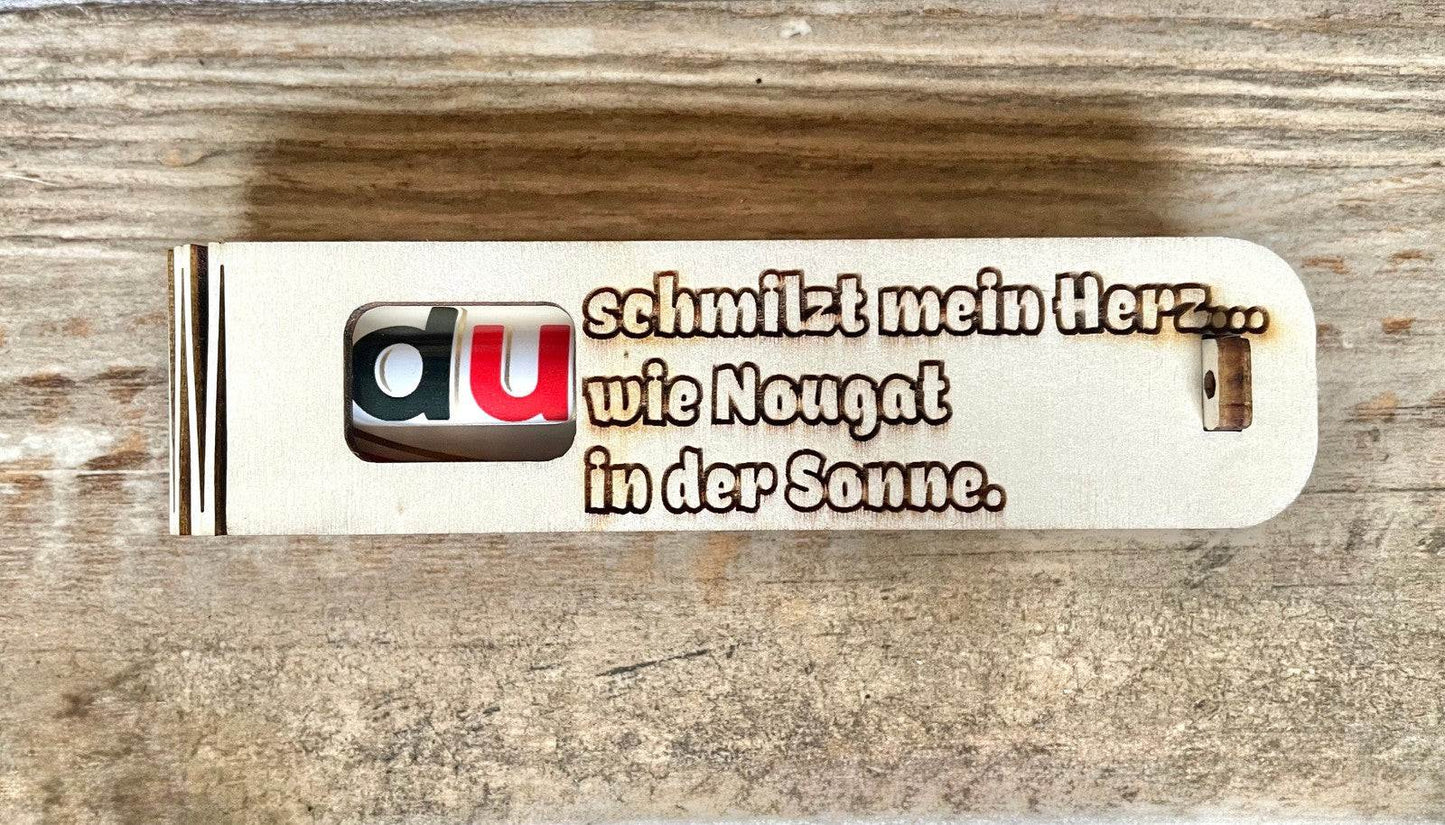 Elegante Holzgeschenkbox mit gravierter Botschaft „Das schmilzt mein Herz“ und Duplo als stilvolle Duplo Geschenkidee