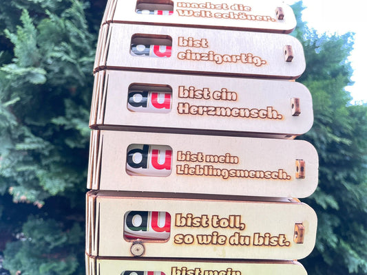 Geschenkbox mit dem Spruch „Du bist mein Lieblingssnack“ aus Holz mit Duplo-Überraschung