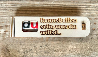 Kreatives Präsent Holzbox mit gravierter Motivationsbotschaft und Duplo Überraschung