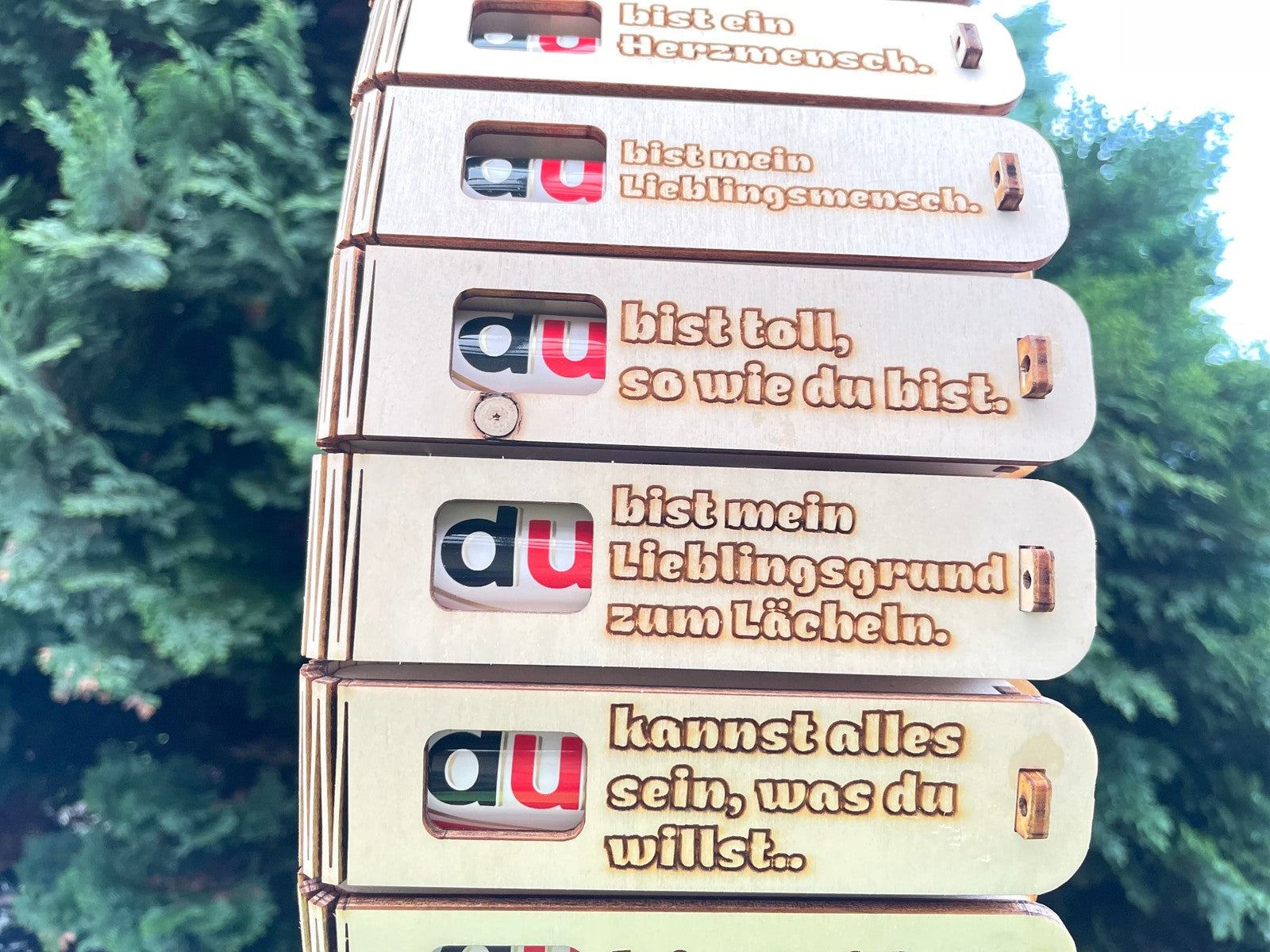 Duplo in der Box mit liebevoll gravierter Holzgeschenkbox „Du bist mein Lieblingsgrund zum Lächeln“