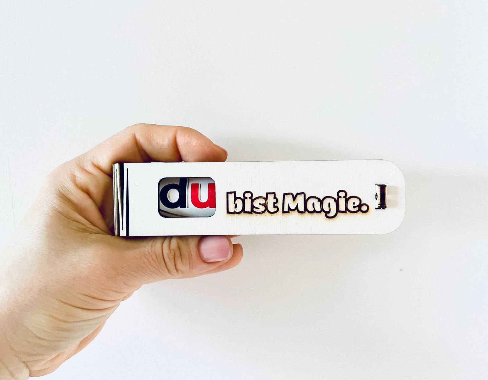 Geschenkbox Du bist Magie Holzbox mit Duplo Schokoriegel und gravierter Botschaft