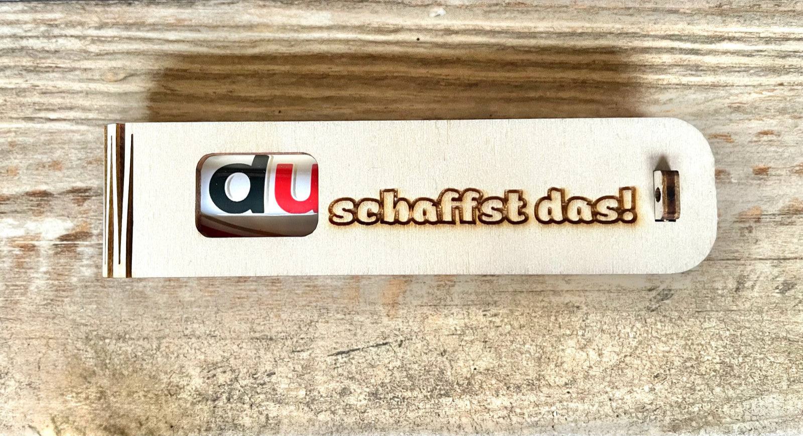 Duplo mit Herz Geschenkbox „Du schaffst das“ mit gravierter Holzbox und süßer Überraschung