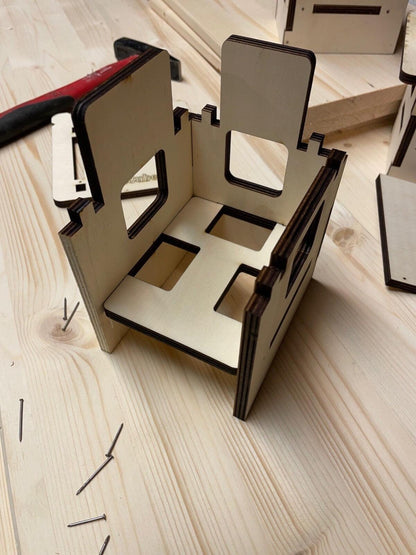 Montagewürfel-Set aus Holz für präzise Möbelmontage und exakte Winkel bei DIY-Projekten